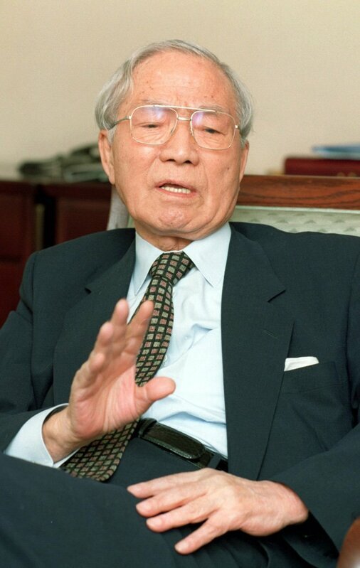 シベリア抑留の疑惑の中心人物、伊藤忠商事元会長・瀬島龍三氏
