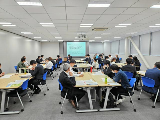 名古屋鉄道が社員の介護離職を防ぐために導入した新しい支援制度のイメージ
