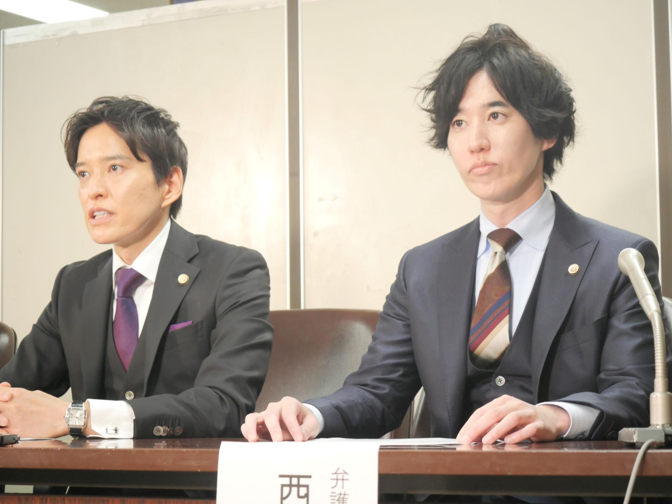 今市隆二氏のタクシー暴行・脅迫事件で示談成立を発表する河西邦剛弁護士（左）と西山晴基弁護士の記者会見