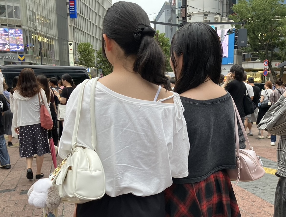 若者へのインタビューが行われた渋谷ハチ公前広場、多様なSNS利用が明らかに