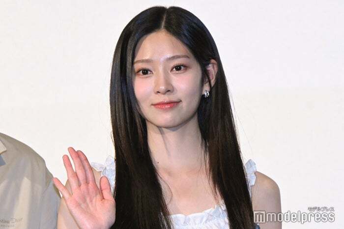 IZ*ONE  アイズワン　キム・ミンジュ　セット　●※バラ売り不可 IZ*ONE ミンジュ Kim Minju 2枚セット - メルカリ