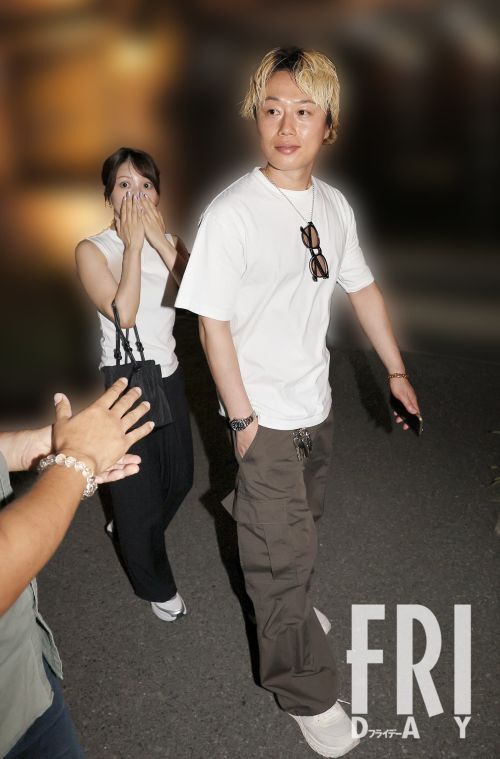 熱愛報道に直撃された見取り図リリーと今川菜緒アナウンサー、堂々とした対応を見せる
