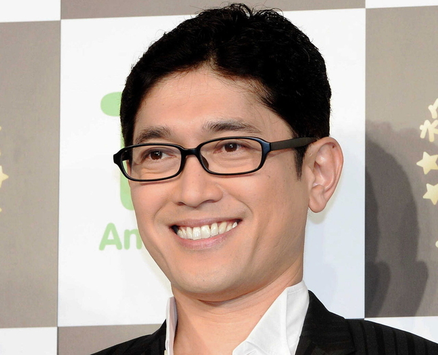 薬丸裕英 JAL上級クラスのラウンジでシャワー→豪華ディナー→ハワイ絶景自宅に到着 元アイドルの妻と優雅にランチ 羨望すぎる! 薬丸裕英 JAL上級クラスのラウンジでシャワー→豪華ディナー→ハワイ絶景自宅に到着 元アイドルの妻と優雅にランチ 羨望すぎる!