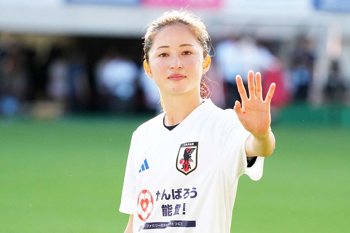 なでしこジャパン 清水梨紗 直筆サイン 長谷川唯 ユニフォーム なでしこジャパン 清水梨紗 直筆サイン 長谷川唯 ユニフォーム