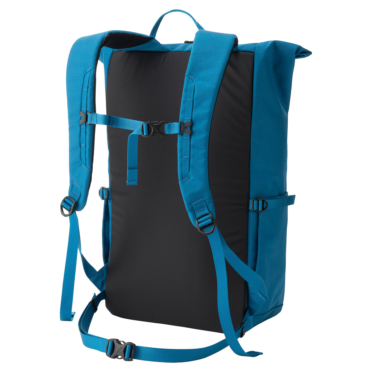 日常使いも週末ハイキングもこれひとつ。モンベルの新作リュック