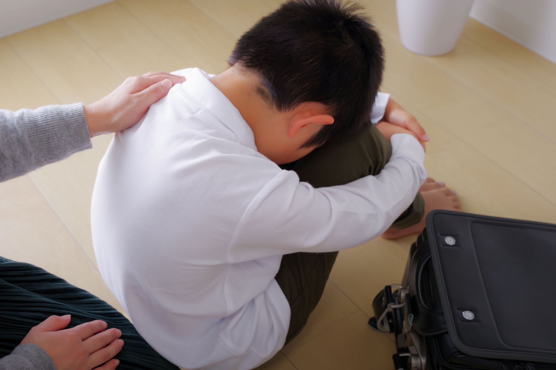 不登校の子供が抱える孤独と不安。いじめや学力問題に隠された真の理由に迫る。