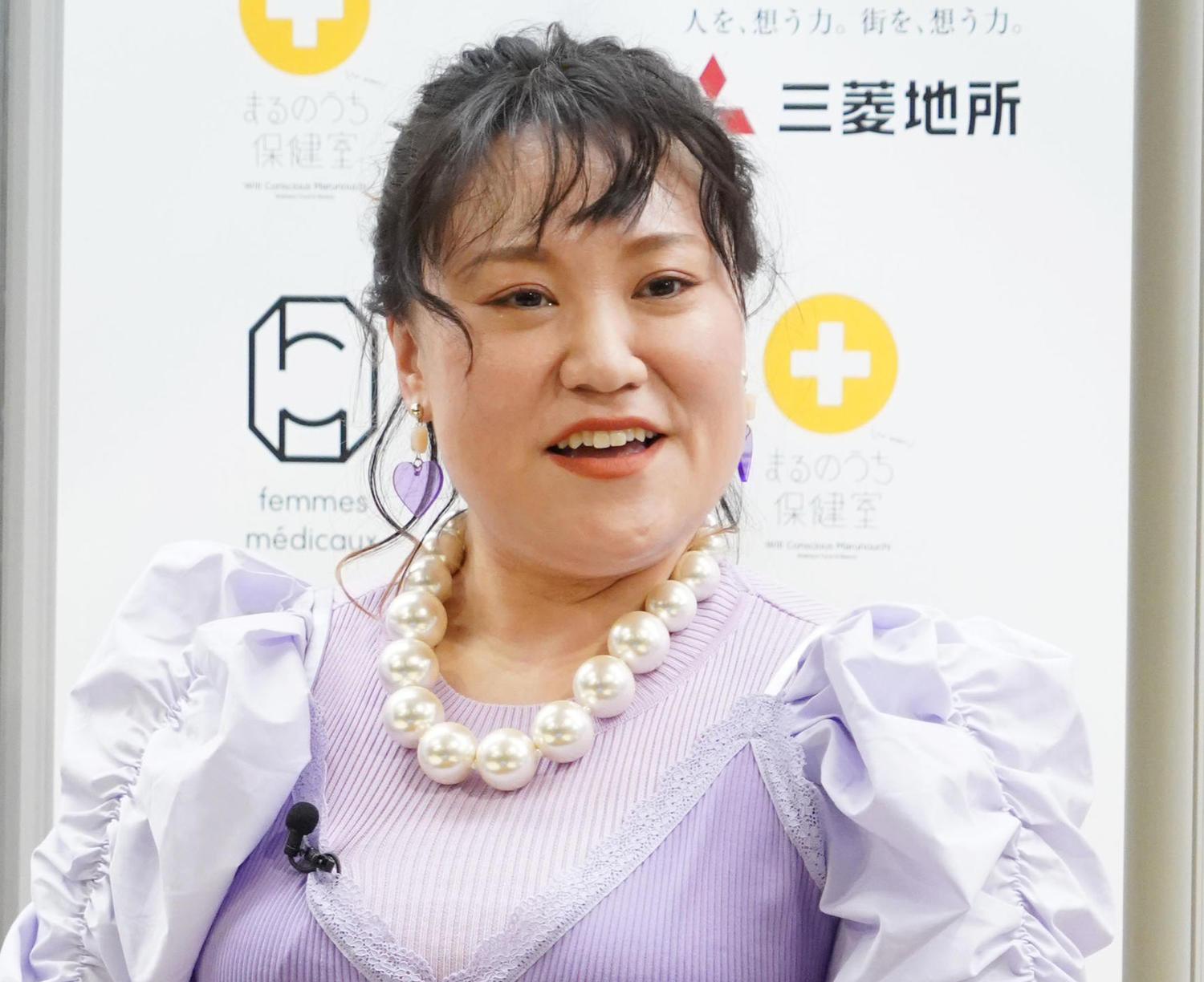 バービーが日本の労働状況について語る様子（2022年撮影）
