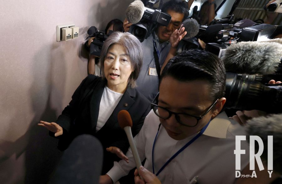 伊東市の田久保眞紀市長。学歴詐称問題で不信任決議を突きつけられ、進退が注目されている。
