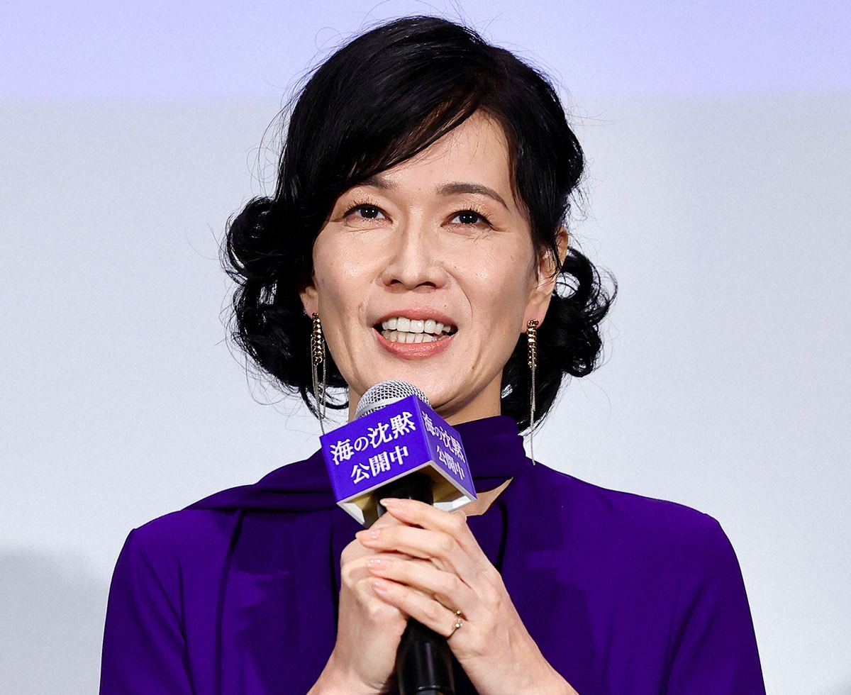 女優・清水美砂がテレビ番組で夫の元FBIとしての過去を語る