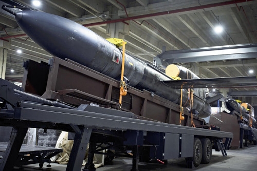ウクライナが実戦投入した新型巡航ミサイル「フラミンゴ」。その長大な射程がロシア領深部への新たな脅威となっている。