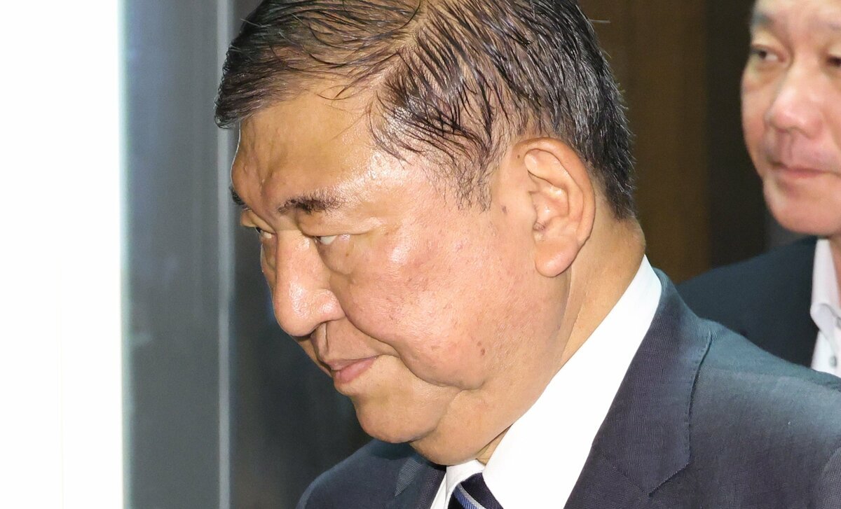 自民党内で総裁選前倒しを求める声が高まる石破茂首相の姿