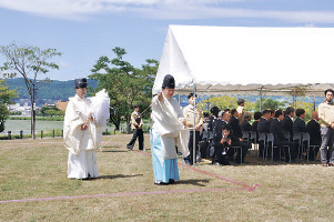 赤砂崎公園の複合施設　来春オープンへ起工式　長野県下諏訪町(長野日報)