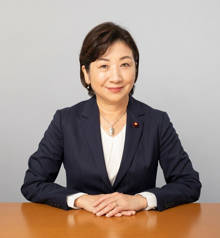 日本の政治におけるハラスメント問題を語り合う野田聖子議員と辻元清美議員