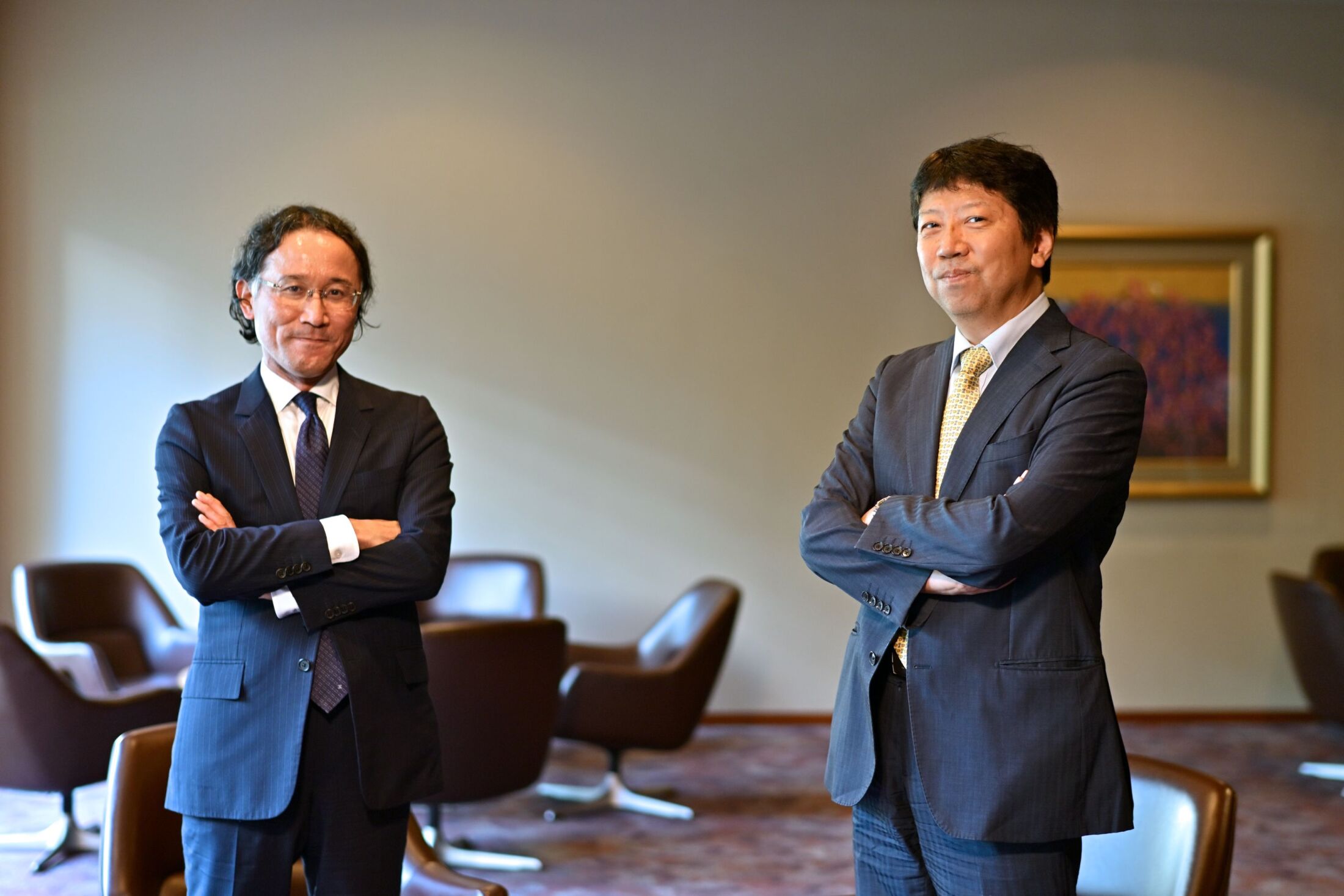 杉本昌隆八段と深浦康市九段が師弟関係の難しさについて語り合う対談風景