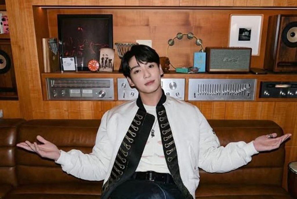 BTSジョングク、自宅侵入への警告をWeverseライブ配信で語る