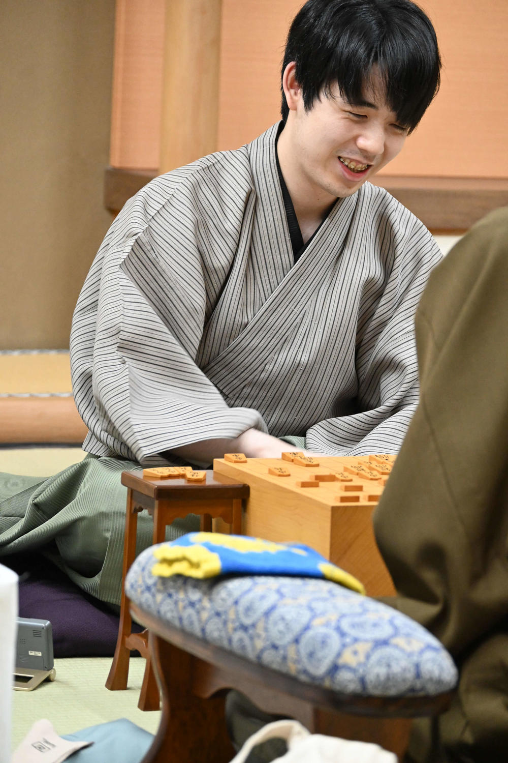 ISSY1519 900個限定 藤井聡太 第49期 新人王 フィギュア 藤井聡太が3連覇かけ王座戦へ シンガポールで4日開幕 白熱した