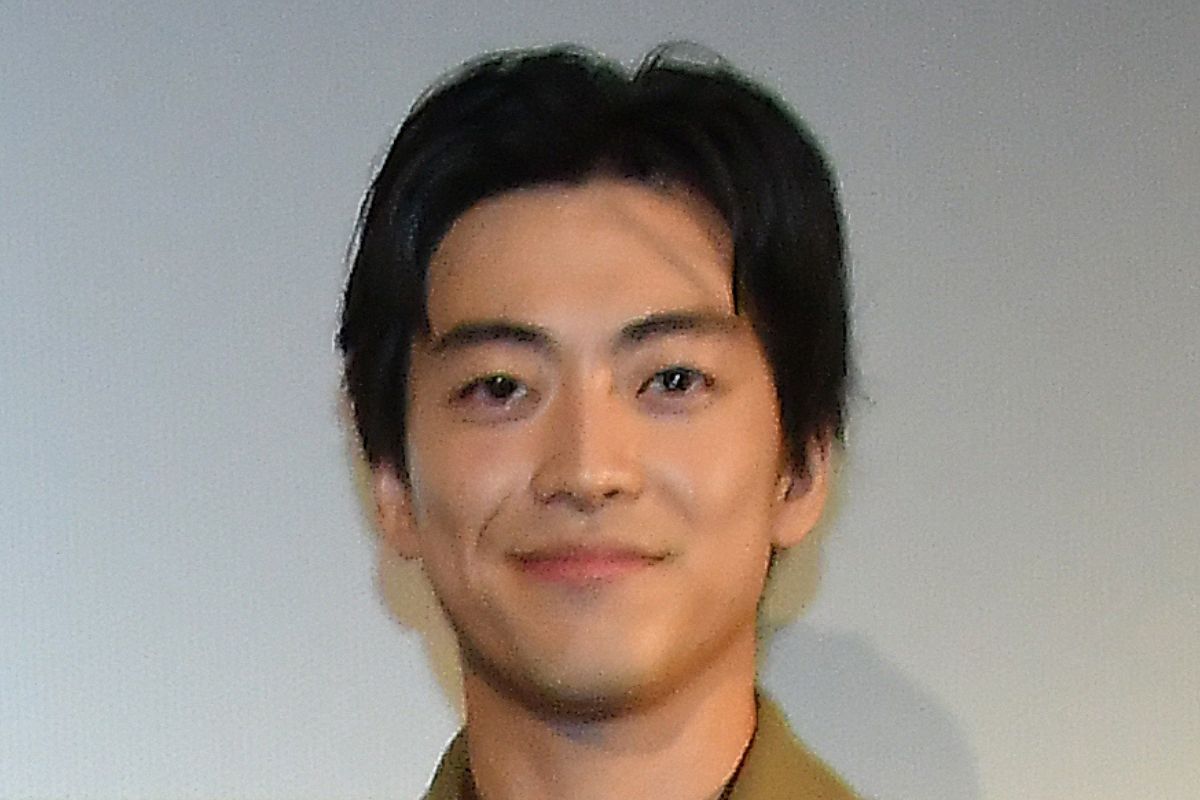 俳優・大東駿介の苦労を乗り越えた力強い表情。