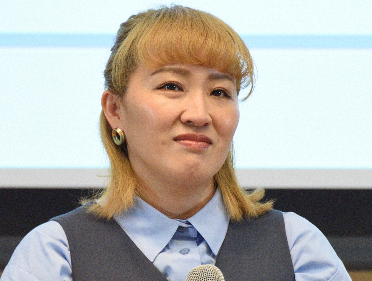 元サッカー女子日本代表の丸山桂里奈、笑顔で近況を語る