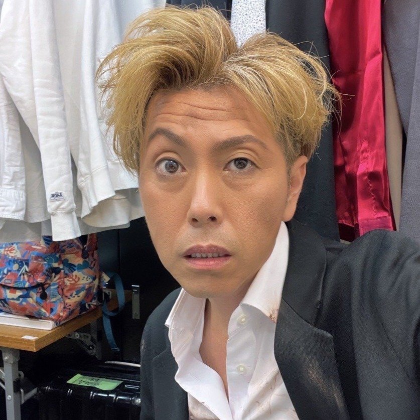 集英社オンラインのロゴ。元猿岩石・森脇和成氏の舞台俳優転身に関する独占インタビュー記事を示すサムネイル。