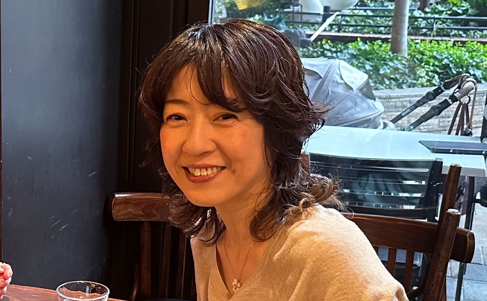 サンドウィッチマン伊達みきおさんと妻・熊谷麻衣子、中学2年生の娘と祝う結婚16年目の七五三家族ショット