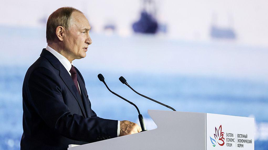 プーチン大統領、ウラジオストクの東方経済フォーラムで演説。ウクライナへの西側部隊派遣は「正当な標的」と警告するロシアの強硬姿勢を示す