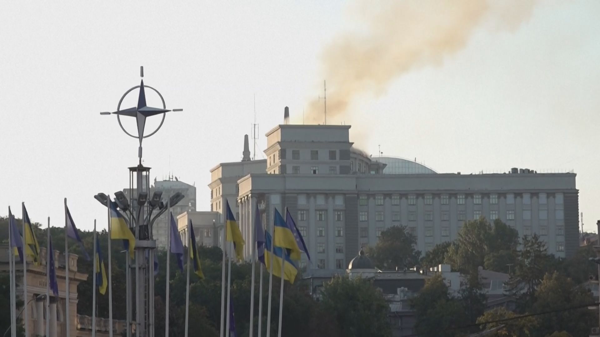 ロシアのドローン攻撃により損傷したウクライナのキーウにある政府庁舎の建物