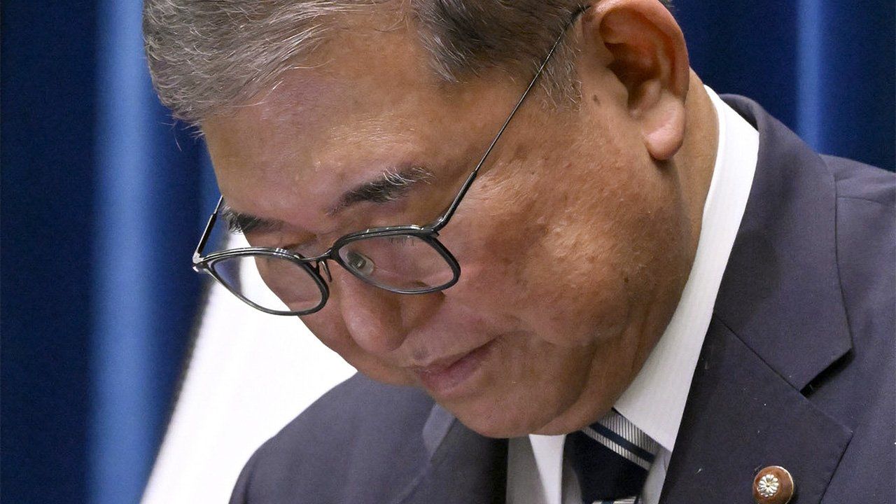 参院選敗北の責任を取り辞任する石破茂首相の記者会見