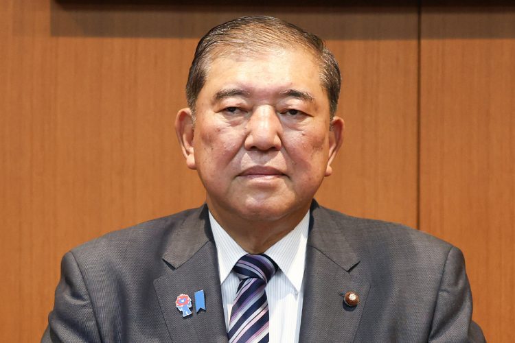 石破茂首相の辞任表明。首相官邸での会見で厳しい表情を見せる石破氏。