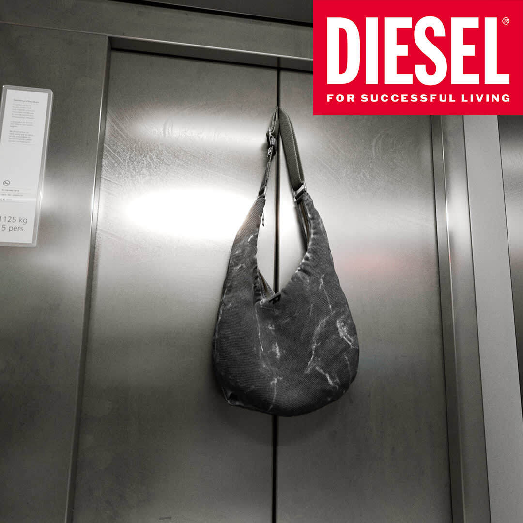 DIESELから独特の風合いが映える新作デニムバッグ 「RAVE HOBO X