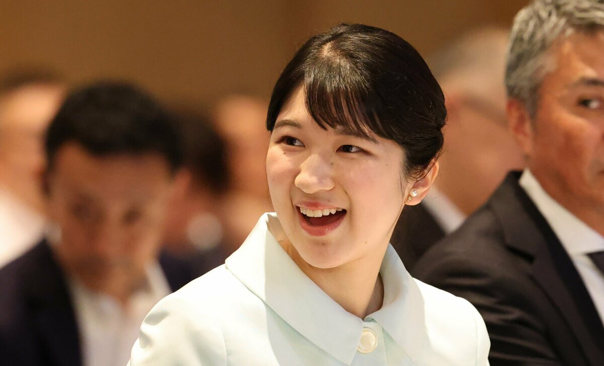 防災推進国民大会で関係者と笑顔を交わす愛子さま、新潟市での公務