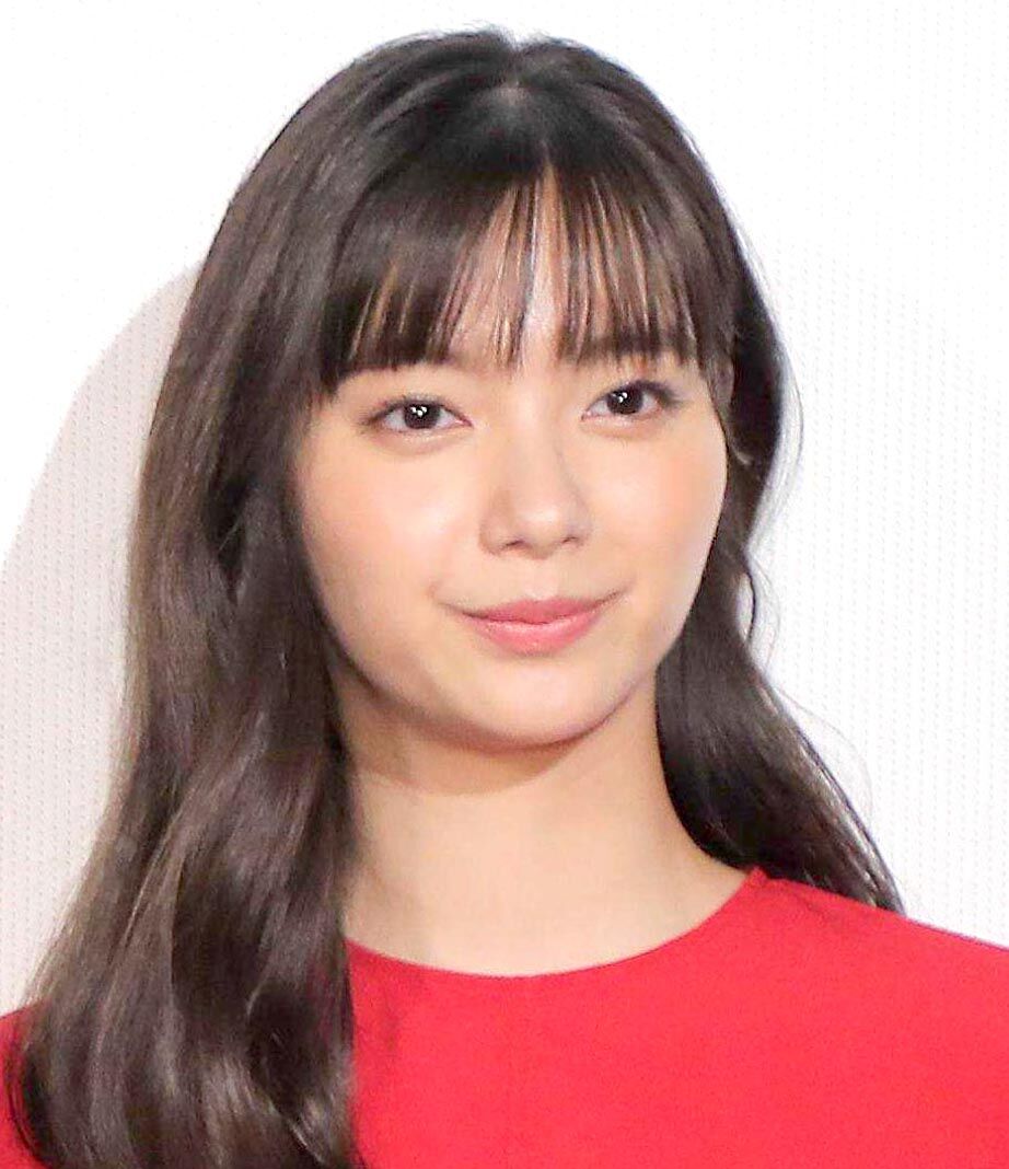 ぐ～たくさん出演時の新川優愛、エクステによるロングヘアが「女神様」と話題