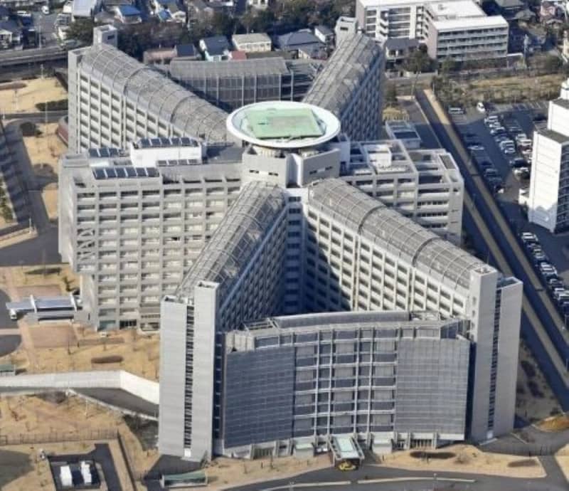 2019年3月に撮影された東京都葛飾区にある東京拘置所の外観。死刑制度に関する議論の背景にある施設