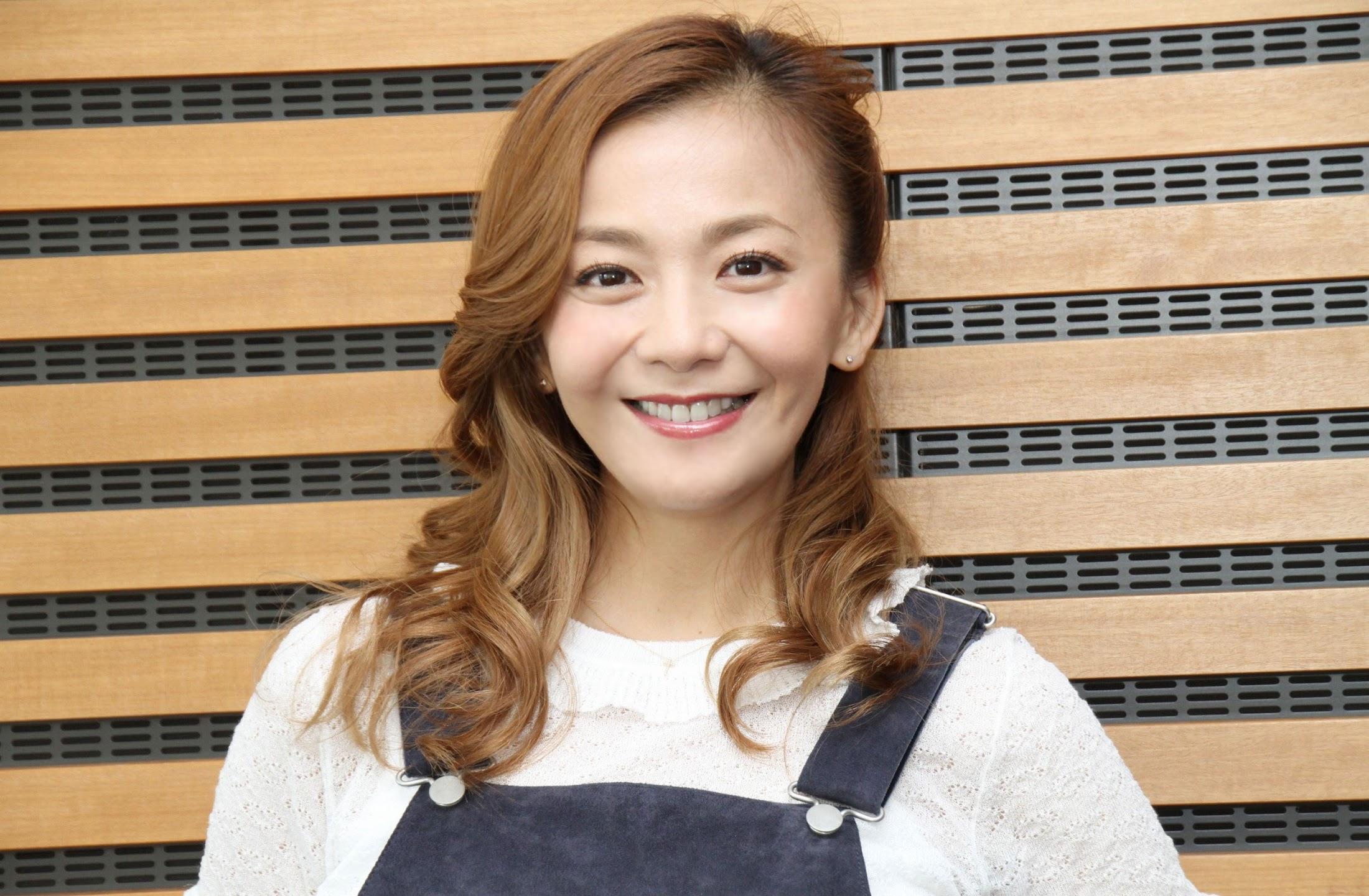 華原朋美＞51歳、ノースリーブ姿の近影に反響続々「ビジュアルが