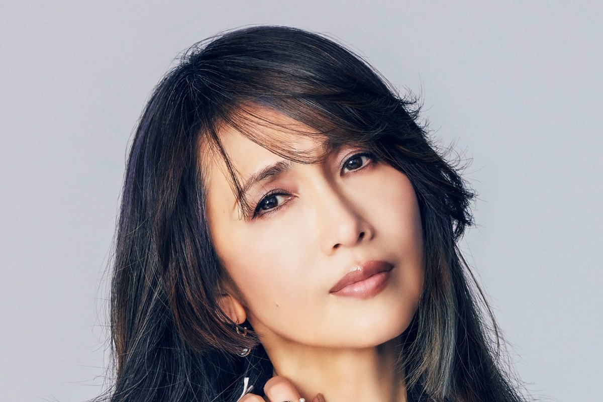 工藤静香 絵画 あかりをつけて 陶器製 額入 25.5×20.5センチ 工藤