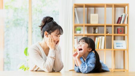 「飛行機でも、酸素マスクは親が先」“まずは親の充実”が子にもたらす三大効果とは？そもそも「親が充実する」ための実践的4ステップも紹介(東洋経済オンライン)