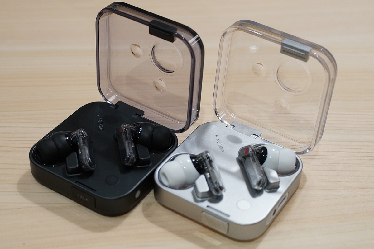 ［極美品］Nothing Ear 2024 第3世代 国内正規品 ブラック 極美品］Nothing Ear 2024 第3世代 国内正規品 ブラック Nothing