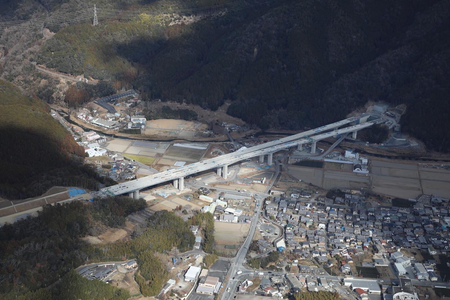 新たな命、開かれる道 新名神高速の全線開通はいつ？ 未開通区間で「宇治田原トンネル
