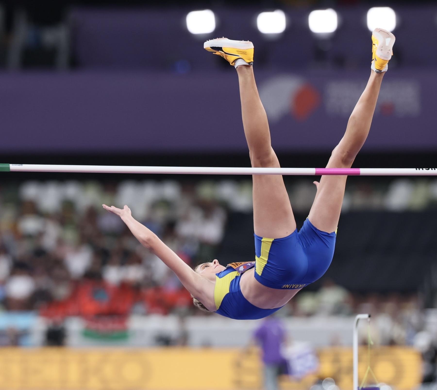 マフチフ 直筆サイン A4 世界陸上 オリンピック 眠れる森の美女 マフチク 世界陸上 超人 走り高跳び 眠れる森の美女 マフチフ 直筆サイン