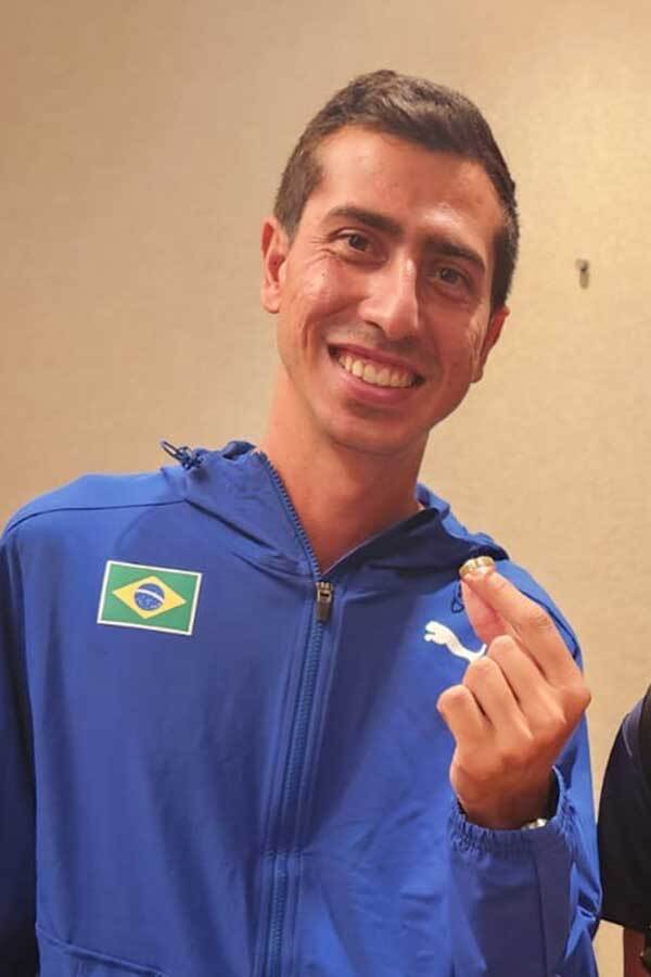 失くした指輪 レース中に紛失した結婚指輪、ついに本人の薬指へ！ 帰国直前に
