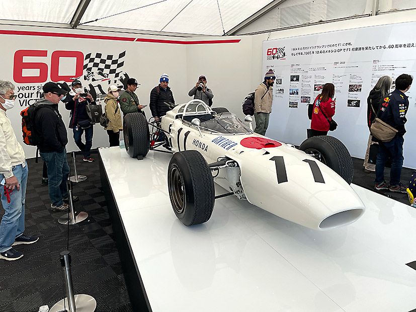F1レーサー AUTOart 1/18 ホンダ RA272 F1 1965 #11 メキシコGP 優勝 (リ