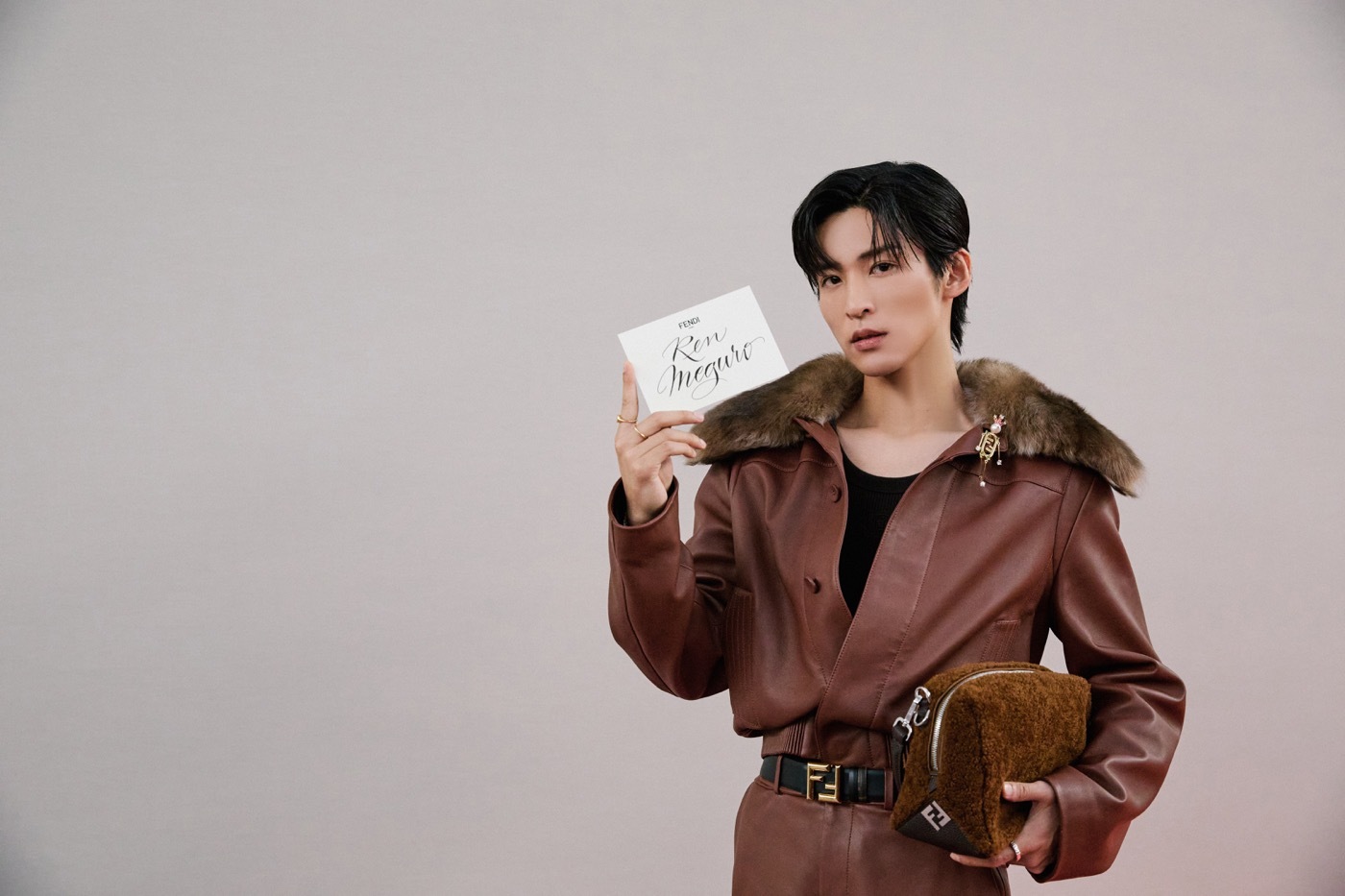  man  目黒蓮　man mania Amazon.co.jp: Johnny&Associates. Snow Man 【 アクリルスタンド