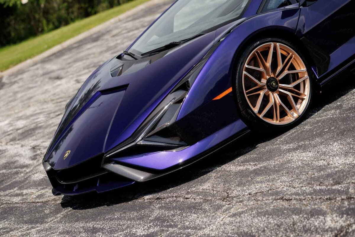 世界限定63台ランボルギーニ「シアン FKP37」がオークションに