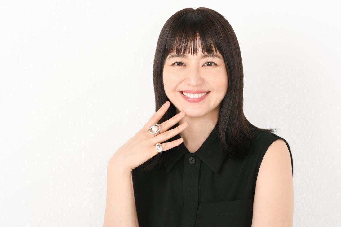 長澤まさみ　ar 6月号 長澤まさみ、“国宝級美脚”輝く極上カット 『ar』記念号表紙に