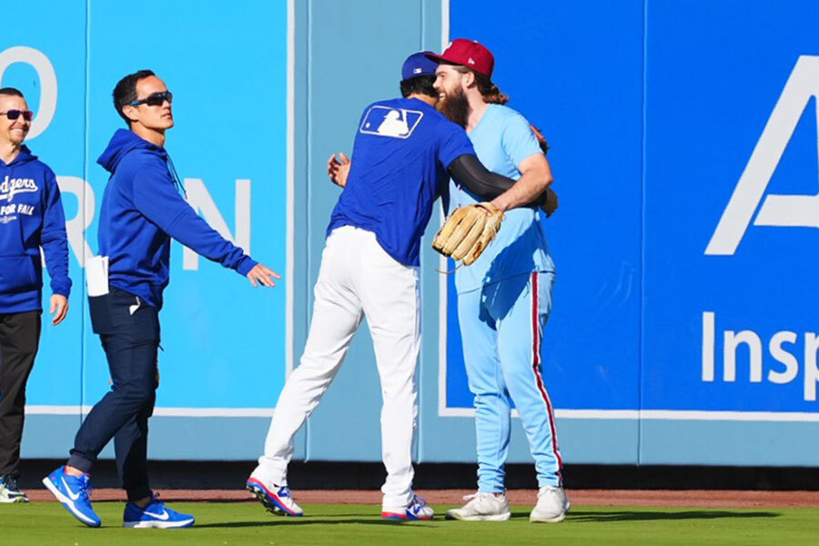 大谷翔平と元同僚の熱いハグが「尊い」 決戦直前の友情に歓喜