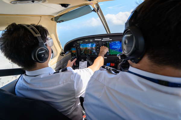 ANAのパイロットになるための訓練」最前線に密着 “エグい”空港で