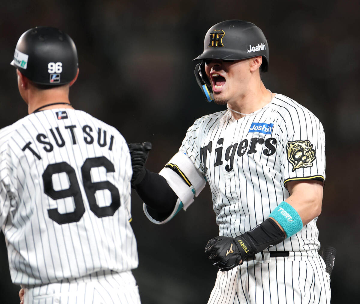 セCS】阪神・佐藤輝明が同点打に感情爆発「もう勝つつもりで