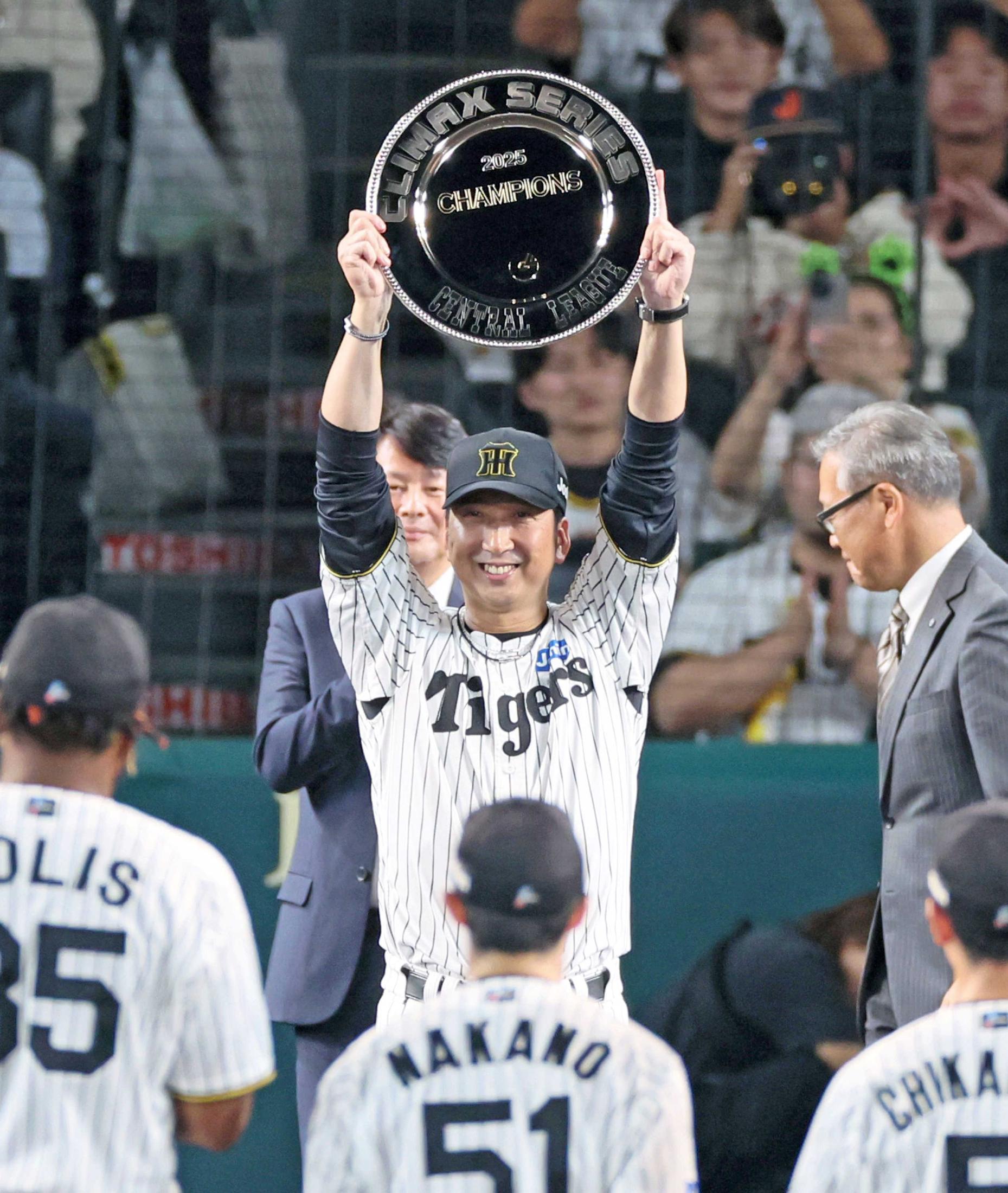  火の玉ストレート級の決意！藤川監督「あと4つ」で日本一へ導く【最終戦略】