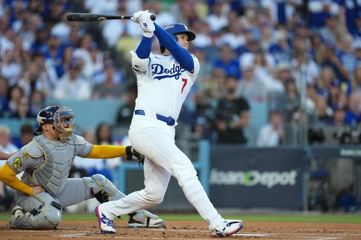 大谷翔平、9戦ぶりPS3号先頭打者弾 3連続K直後に136メートル特大