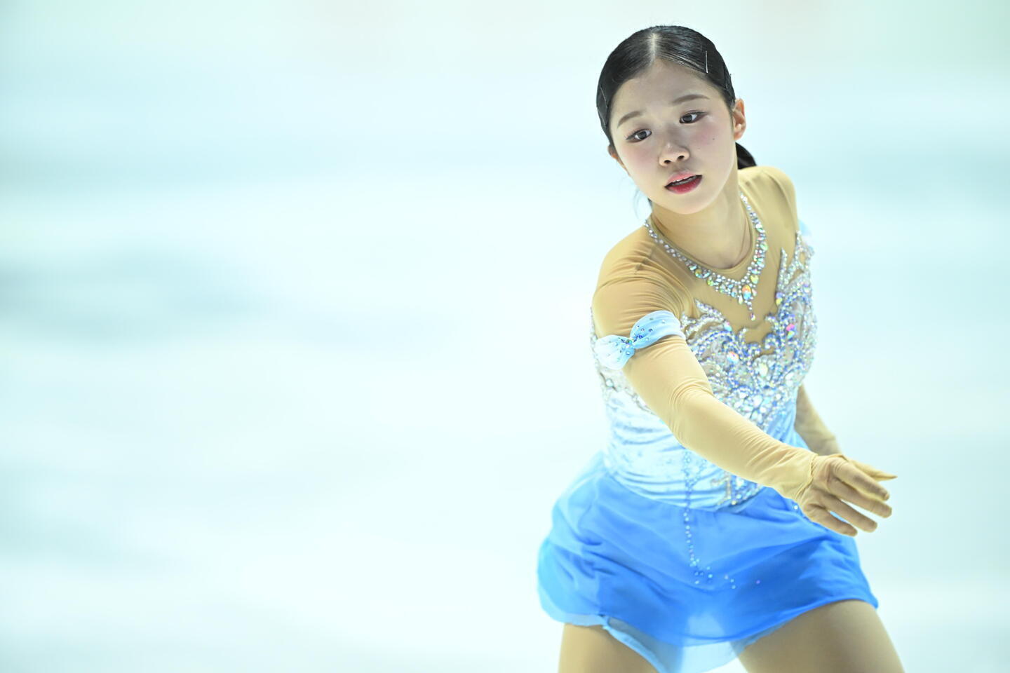 17歳の女子高生が衝撃のGPデビューV！ 日本女子史上３人目の快挙を成し遂げた中井亜美　前世界女王は表彰台で優しくエスコート（THE DIGEST） - Yahoo!ニュース