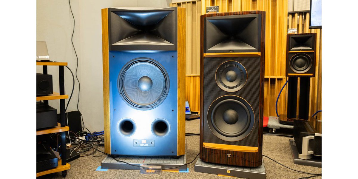 【専用】 ワンオーナー・JBL スタジオモニタースピーカー ブラック（新品同様） ワンオーナー・JBL スタジオモニタースピーカー ブラック（新品